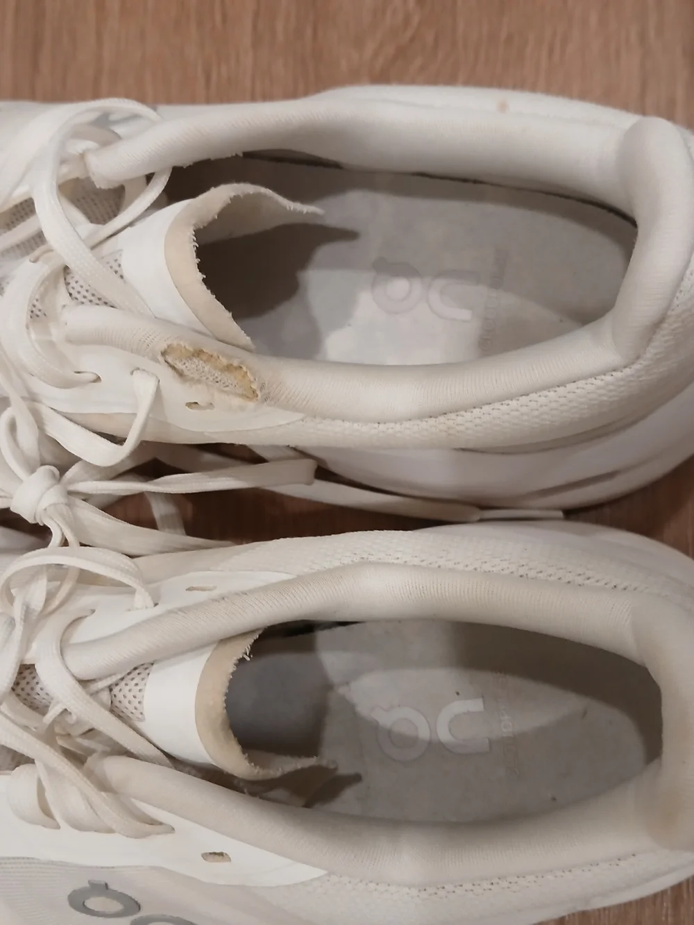 Size 9.5 - ON Cloudpulse White Frost W